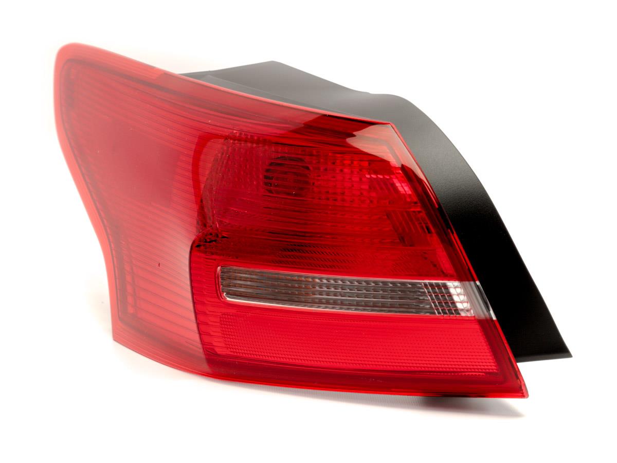 FARO TRASERO IZQUIERDO 4 PUERTAS