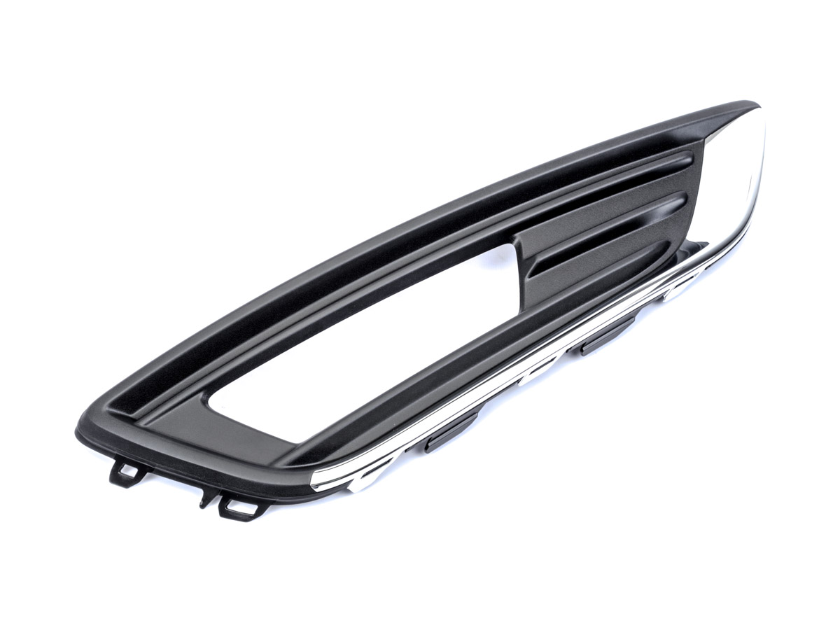 GRILLA FRONTAL LATERAL DE PARAGOLPES DELANTERO LADO DERECHO