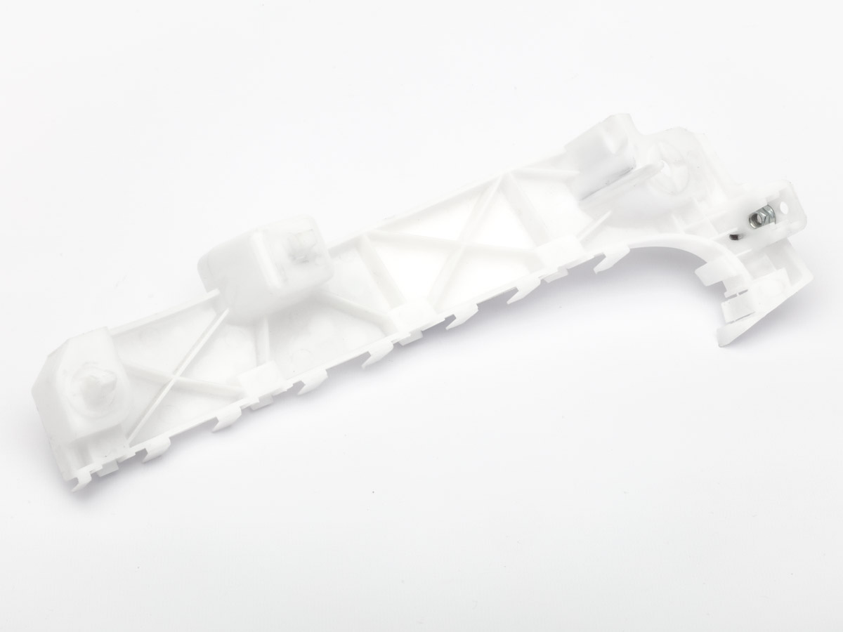 SOPORTE DE PARAGOLPE DELANTERO LADO DERECHO